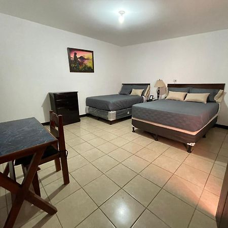 Judys Home - Bed And Breakfast Retalhuleu Cameră foto